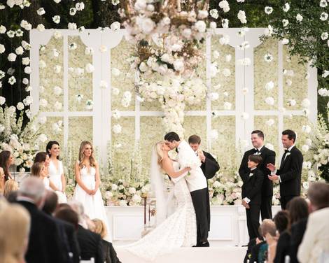 Relive Luke Davis and Digital Influencer Krystal Schlegel’s Glamorous Dallas Wedding